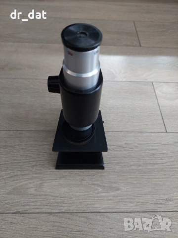 Малък любителски микроскоп 