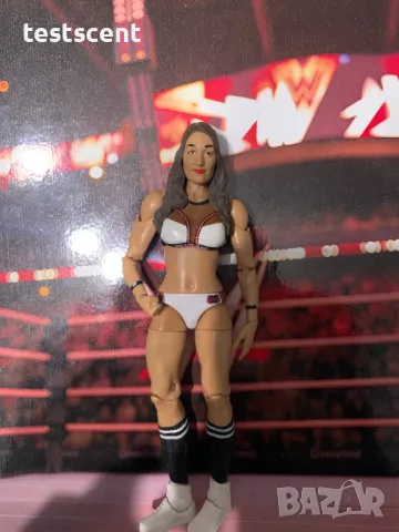 Екшън фигура WWE Nikki Bella Ники Бела mattel elite action figure играчка bella twins, снимка 4 - Фигурки - 48747606