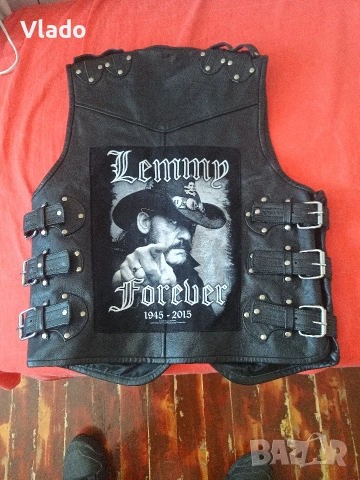 Рокерски елек неупотребяван, снимка 2 - Якета - 53071266