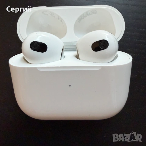 Apple AirPods 3 – оригинални, отлично състояние, пълен комплект, снимка 2 - Слушалки и портативни колонки - 53154981
