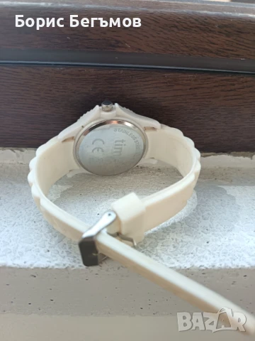 Дамски часовник , снимка 3 - Дамски - 51082502