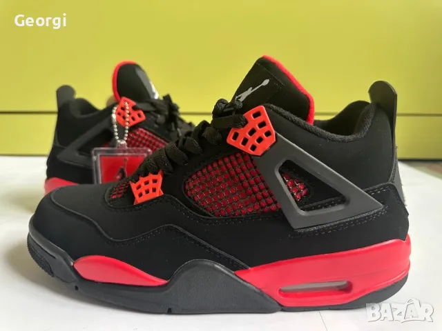 Чисто Нови Jordan 4 Red Thunder 42/42,5 Цената е крайна , снимка 3 - Кецове - 48644655