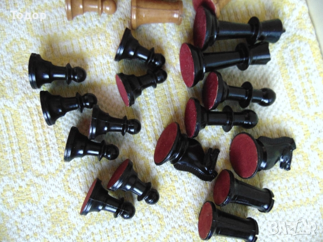 Бакелитови фигури за шах, снимка 8 - Шах и табла - 52859011