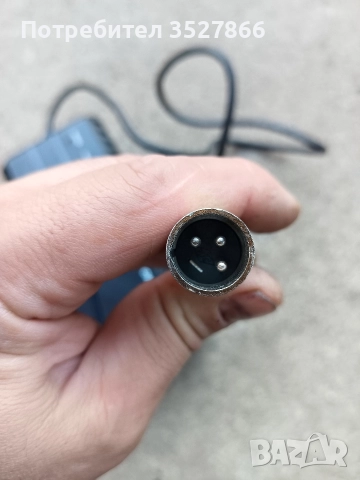 Зарядно за Li-ion батерии 36V 3A, снимка 2 - Други инструменти - 52633365