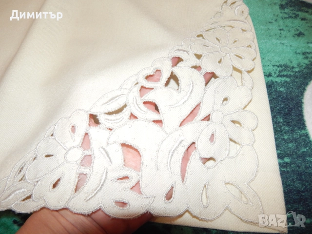 Дамски костюм с бродерия М размер, снимка 8 - Костюми - 51998523
