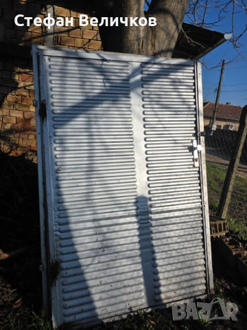 2 броя железни гаражни врати – стабилна изработка