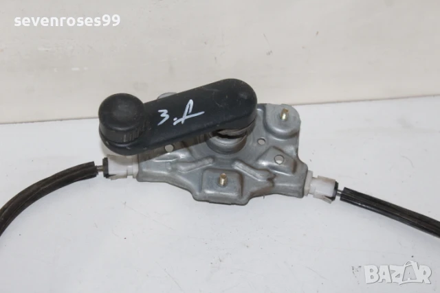 Машинка стъкло ръчна задна дясна Рено Меган Сценик 1998 1.6i Renault Megane Scenic, снимка 2 - Части - 51219626