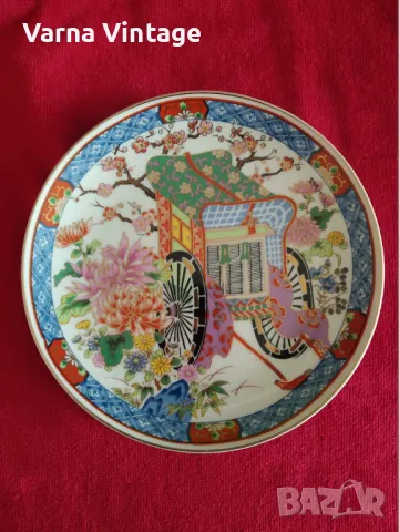 Колекционерска порцеланова чиния. Япония. марк.