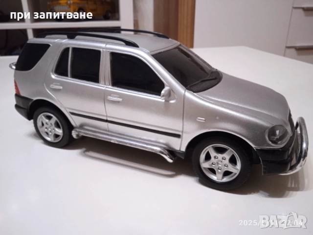 Стара американска брандирана играчка от 1999, Hummer H1, 29 см. и Mercedes ML, 28 см. на Dickie, снимка 17 - Колекции - 48085558