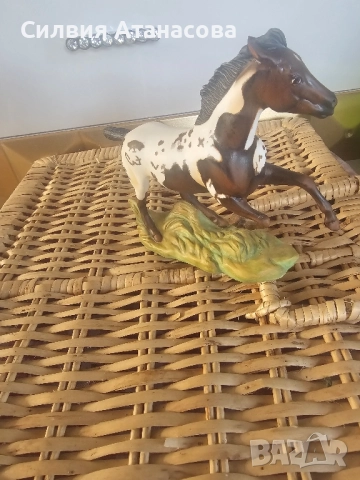 Порцеланови сувенири Коне , снимка 6 - Колекции - 52538384