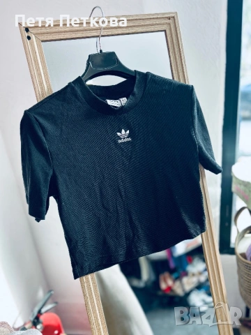 Дамска тебиска ADIDAS ORIGINALS в черен цвят - размер М