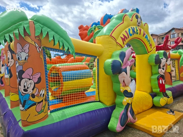 Надуваем замък ,,Мики Маус''