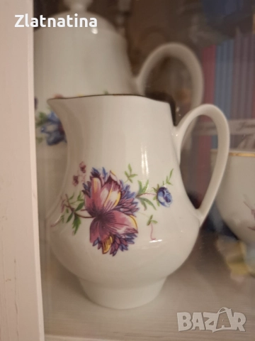 Сервиз за кафе с рядък декор., снимка 3 - Чаши - 51966824