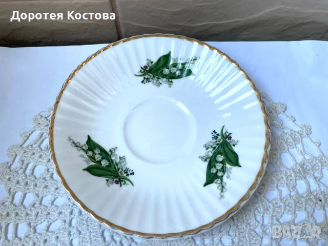 ROYAL ALBERT Красив смесен двоен комплект за чай от Англия, снимка 2 - Антикварни и старинни предмети - 50812321