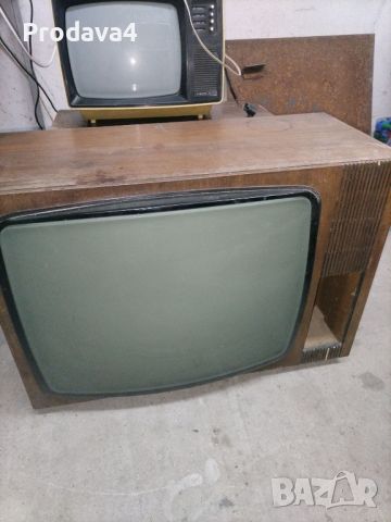 Продавам стар телевизор "София 11"