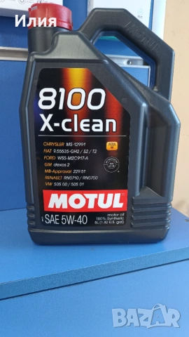 Двигателно масло MOTUL 5W40 