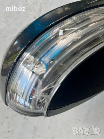 Огледало за части Фолксваген Пасат VW Passat b6, снимка 2 - Части - 54297646