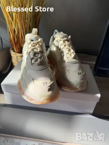 Balenciaga triple S, снимка 3 - Маратонки - 48159314