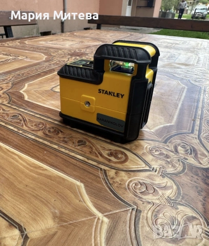 лазерен нивелир Stanley 