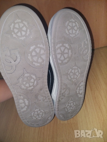 Сникърси на Guess, снимка 3 - Кецове - 51618039