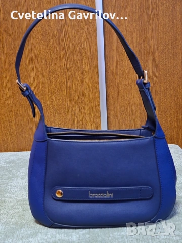 Дамска чанта, снимка 3 - Чанти - 53402032