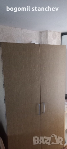 Гардероб двукрилен 90лв.
