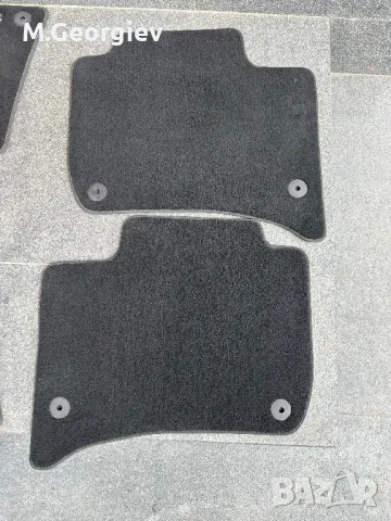 ОРИГИНАЛНИ СТЕЛКИ И ОРИГИНАЛЕН  ГУМЕН ЛИГЕН ЗА БАГАЖНИКА ЗА VW TOUAREG след 2013год, снимка 4 - Аксесоари и консумативи - 50397604