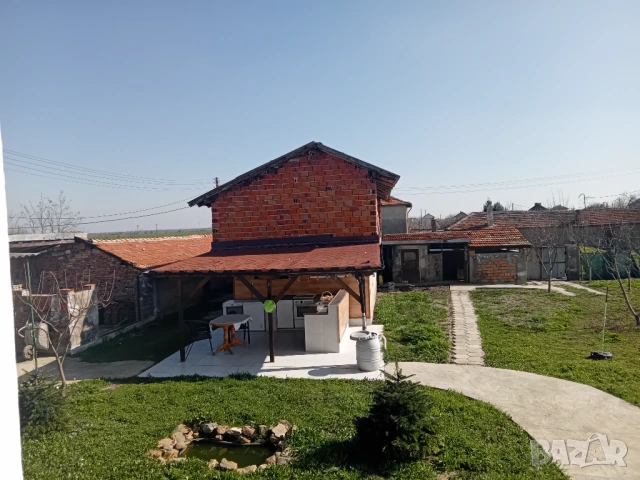 Двуетажна масивна къща , снимка 2 - Къщи - 53719366