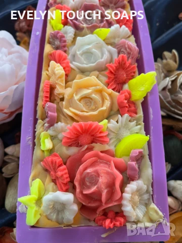 Градината Мажорел – арт сапун с флорална композиция 