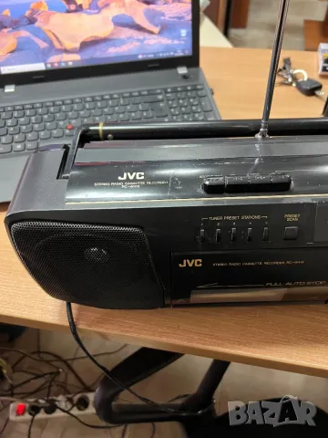 JVC RC-W410, снимка 2 - Радиокасетофони, транзистори - 48293542