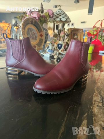 Продавам дамски боти от естествена кожа на Michael Kors като нови, снимка 3 - Дамски боти - 54015331