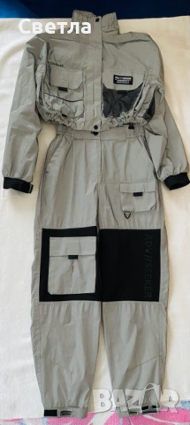 Комплект Bershka - непромокаем панталон с късо горно. Ново. Размер XS. € 38  