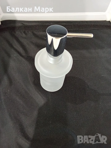 GROHE Essentials – Дозатор,диспенсър за течен сапун (Стъкло/Хром), снимка 4 - Други - 54135366