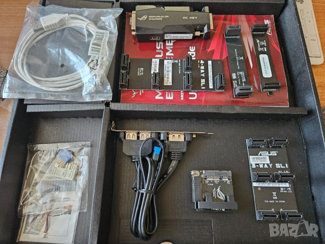 Asus Maximus 5 Extreme - аксесоари, снимка 1 - Дънни платки - 46498776