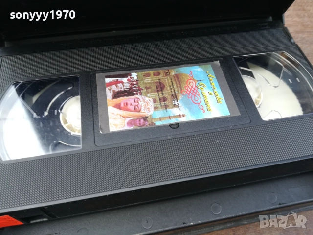 АНЖЕЛИКА И СУЛТАНА-ORIGINAL VHS VIDEO TAPE 2210252022, снимка 2 - Други жанрове - 52146899