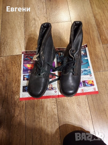 кубинки 43 номер нови, снимка 2 - Мъжки боти - 53487588
