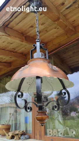 Голям полилей съчетание от дърво, ковано желязо и метален капак с орнаменти , снимка 2 - Лампи за таван - 53965476
