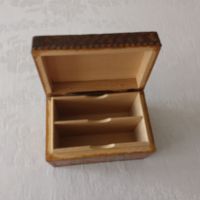 Стара дървена пирографирана кутия, снимка 4 - Други ценни предмети - 45657170