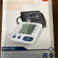 Нов апарат за кръвно налягане PIC, снимка 1 - Уреди за диагностика - 45037991