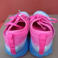 Дамски маратонки Nike , снимка 2 - Маратонки - 45639153