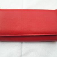 Дамско червено портмоне, снимка 2 - Портфейли, портмонета - 45843910