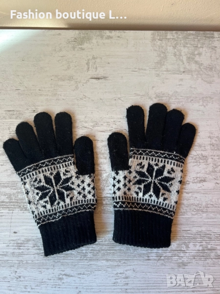 Дамски плетени черни ръкавици с бели снежинки 🖤🤍🖤🤍🖤, снимка 1