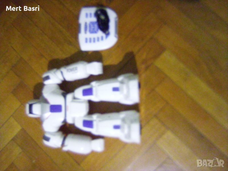 Интерактивен робот с дистанционно работещ, снимка 1