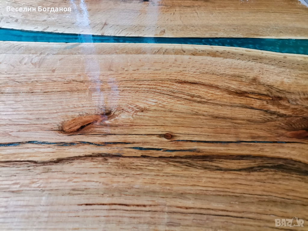 Плот за Маса изработен от червен дъб и епоксидна смола , снимка 1
