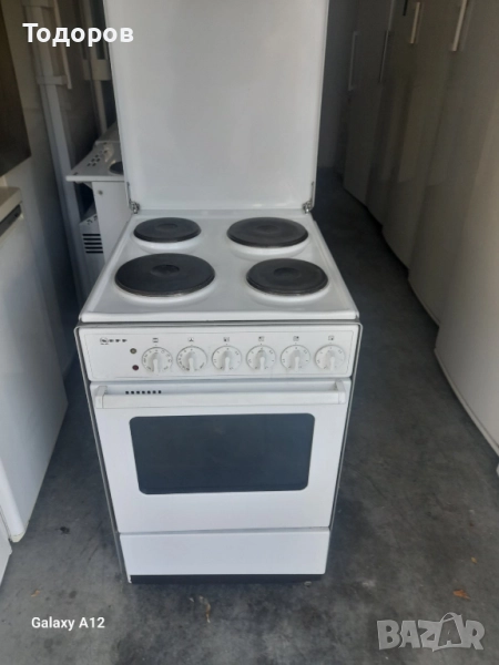 Готварска печка с обикновени котлони Neff, 50 см. ширина , снимка 1