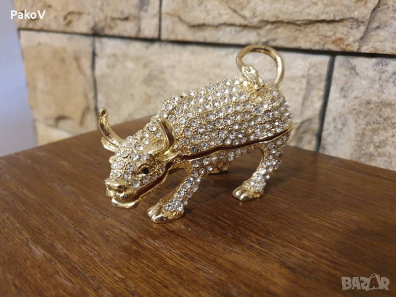 Луксозна Бижутерка "Бик", снимка 1