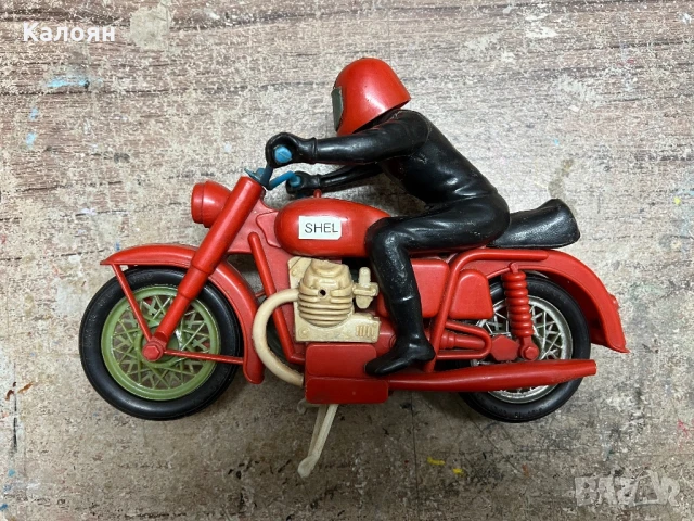 Играчка мотор с моторист 