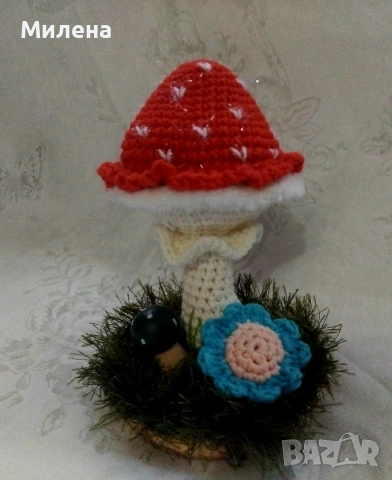 Плетена гъбка върху пънче, снимка 2 - Декорация за дома - 53574785