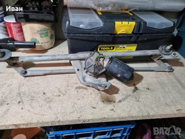 VW Golf 3 Моторче и раменна чистачки, снимка 3 - Части - 51570003