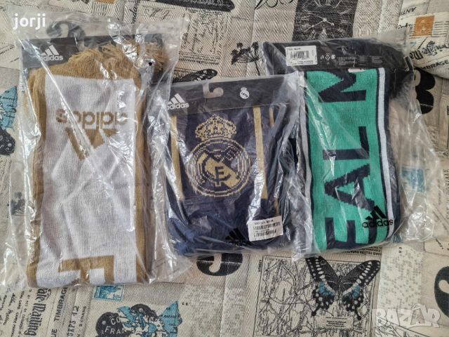 Оригинален шал Adidas Mens RMCF Real Madrid Scarf Night Indigo/Gold/Black, снимка 3 - Шалове - 33739885